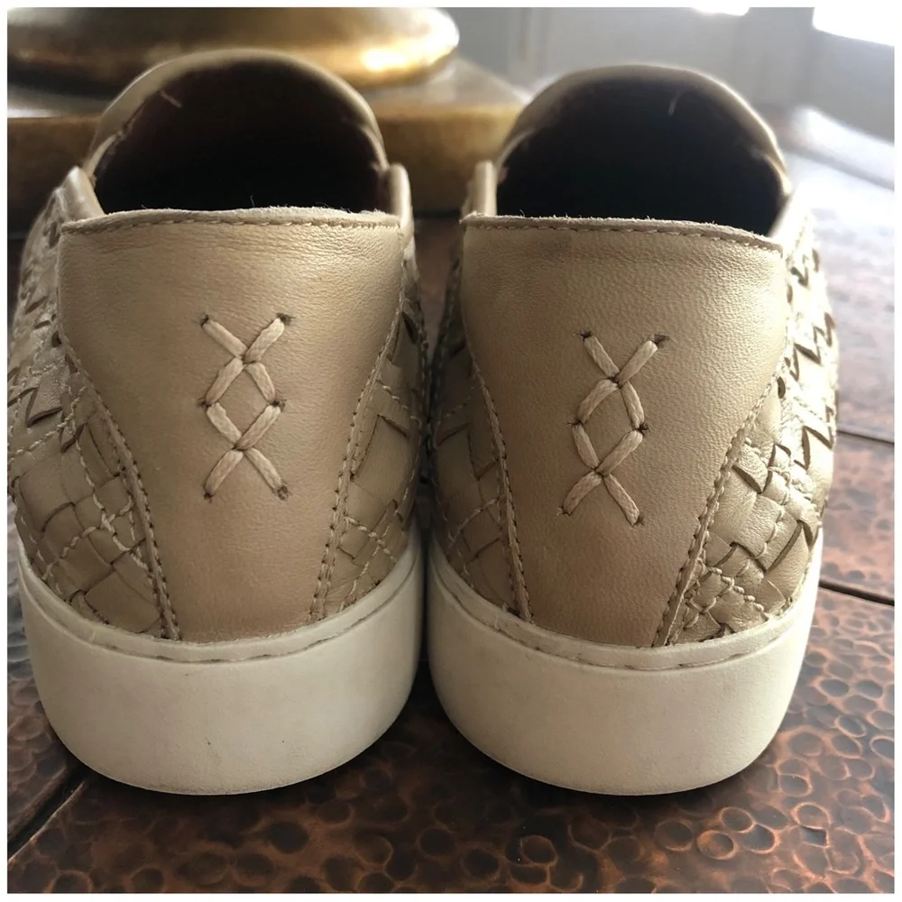 FRYE SLIP ONS SIZE 7.5 - Picture 9 of 13